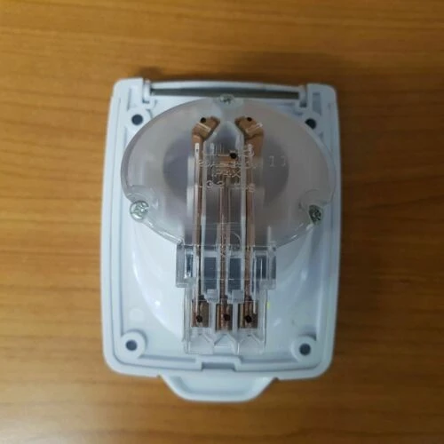 JAYCO 240V 15AMP POWER INLET CMS WHITE JIL15 IP44 NEW STYLE PLUG IN 500-04312 7 JAYCO 240V 15AMP POWER INLET CMS WHITE JIL15 IP44 NEW STYLE PLUG IN 500-04312 - Image 7